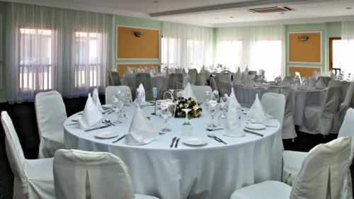 KefalosWeddings@Reception-ReginaRoom-1