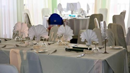 KefalosWeddings@Reception-ReginaRoom-2